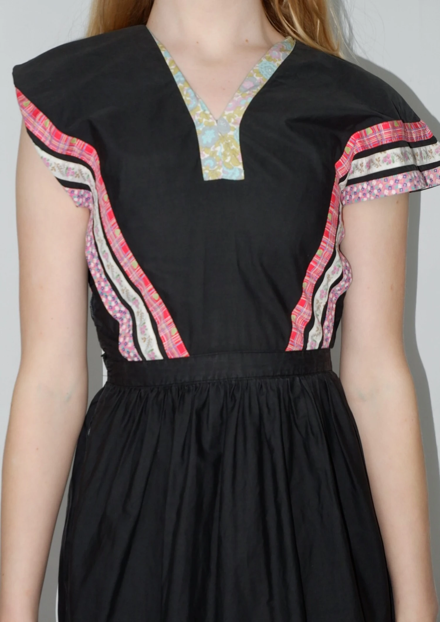 70's Vintage Dress - Black Patchwork Pointed Sleeve Midi - Size XS 2 70's Vintage Dress - Black Patchwork Pointed Sleeve Midi - Size XS - Image 2