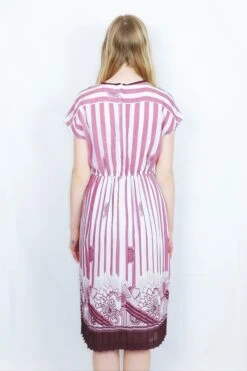 70s Vintage Midi Dress - White & Grape Floral Mandala - Size M 7 70s Vintage Midi Dress - White & Grape Floral Mandala - Size M -KIKIS Clothing Shop DSCF3862 2