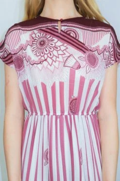 70s Vintage Midi Dress - White & Grape Floral Mandala - Size M 6 70s Vintage Midi Dress - White & Grape Floral Mandala - Size M -KIKIS Clothing Shop DSCF3866 2