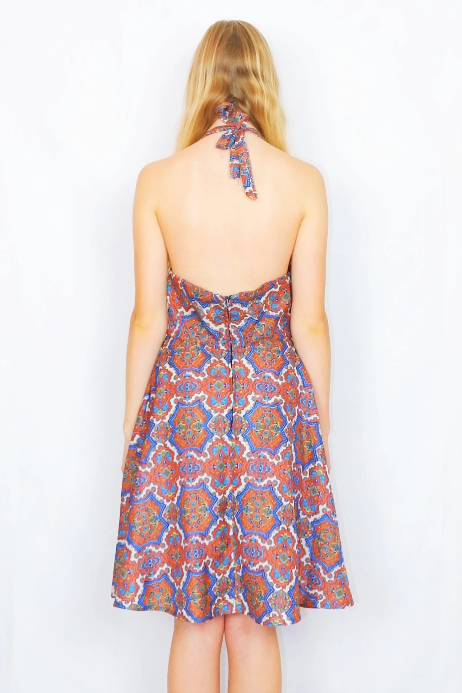 70's Vintage - Halter Skater Mini Dress - Blue & Orange Kaleidoscope - Size XXS/XS 4 70's Vintage - Halter Skater Mini Dress - Blue & Orange Kaleidoscope - Size XXS/XS - Image 4