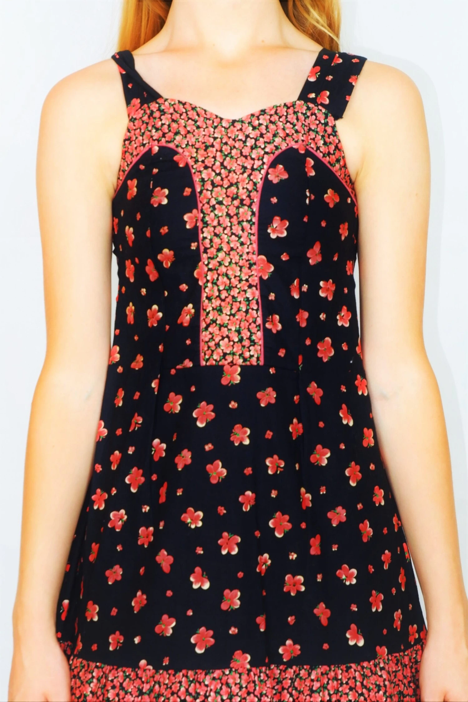 70's Vintage - Strappy Summer Mini Dress - Black & Berry Blossom Floral - Size XXS 3 70's Vintage - Strappy Summer Mini Dress - Black & Berry Blossom Floral - Size XXS - Image 3
