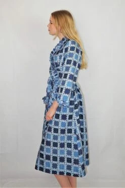 1970s Vintage Housecoat/Dress - Navy, Sky Blue & Burnt Orange Weave Frill - Size L/XL -KIKIS Clothing Shop DSCF8041