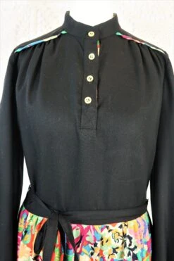 Vintage Dress - Black & Retro Bold Floral - Size XS/S -KIKIS Clothing Shop IMG 0894 37647406 7875 442b bd09 9b7d6b30864b