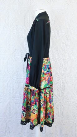 Vintage Dress - Black & Retro Bold Floral - Size XS/S -KIKIS Clothing Shop IMG 0897 914cc6a8 9337 4cc6 8114 d10168843cb1