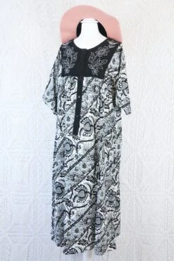 Vintage Indian Cotton Smock Dress - Black & White Embroidered Floral - Free Size S To XXL