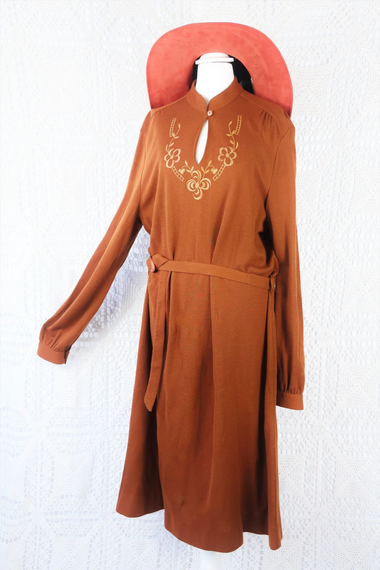 70's Vintage Dress - Gingerbread Brown W/ Keyhole Embroidered Neckline - Size M 1 70's Vintage Dress - Gingerbread Brown W/ Keyhole Embroidered Neckline - Size M