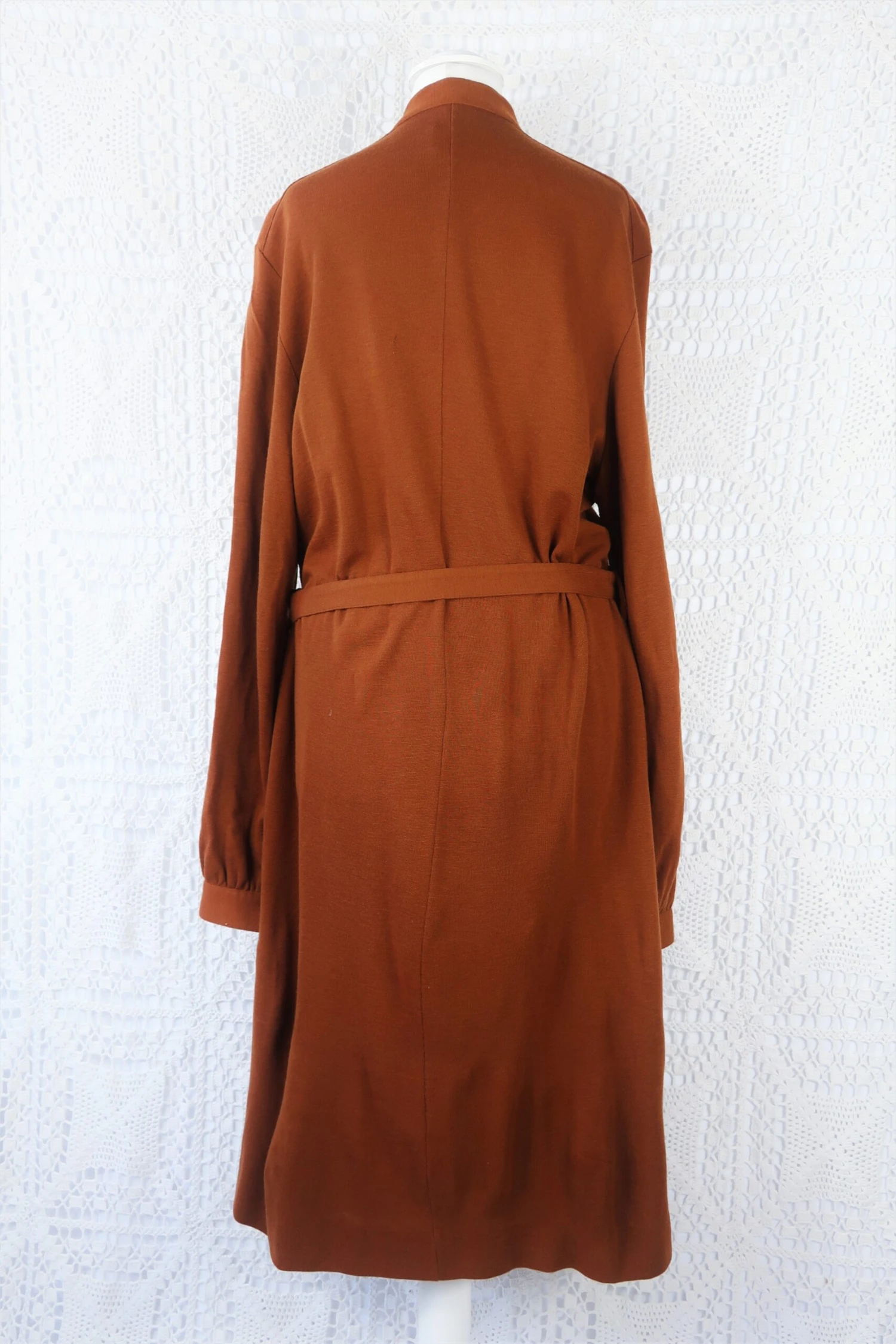 70's Vintage Dress - Gingerbread Brown W/ Keyhole Embroidered Neckline - Size M 6 70's Vintage Dress - Gingerbread Brown W/ Keyhole Embroidered Neckline - Size M - Image 6