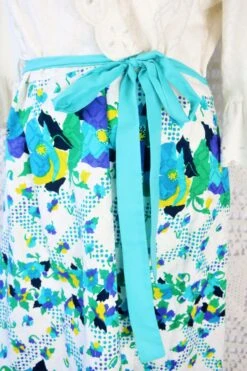 Vintage 70s Maxi - Broderie Anglaise Floral Wrap Dress - Free Size M 16 Vintage 70s Maxi - Broderie Anglaise Floral Wrap Dress - Free Size M -KIKIS Clothing Shop IMG 1029