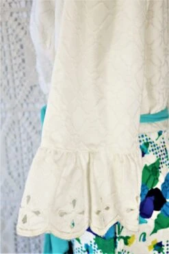 Vintage 70s Maxi - Broderie Anglaise Floral Wrap Dress - Free Size M 18 Vintage 70s Maxi - Broderie Anglaise Floral Wrap Dress - Free Size M -KIKIS Clothing Shop IMG 1032 59d2fb7c 0849 4d1a 9718 2a95adfc65c3