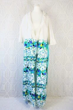 Vintage 70s Maxi - Broderie Anglaise Floral Wrap Dress - Free Size M 12 Vintage 70s Maxi - Broderie Anglaise Floral Wrap Dress - Free Size M -KIKIS Clothing Shop IMG 1036 8e8f0d31 cb7d 493d a4c1 b4b6cfa2f8f6