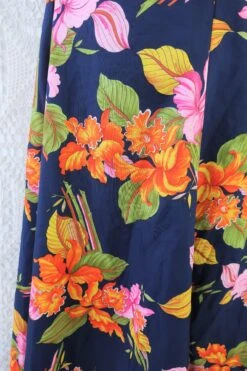 70’s Vintage Dress - Deep Navy Tropical Floral Halter-Neck Maxi - Size XS/S 13 70’s Vintage Dress - Deep Navy Tropical Floral Halter-Neck Maxi - Size XS/S -KIKIS Clothing Shop IMG 2332 fbccf525 e45d 4e38 8e8a e99255c13b18