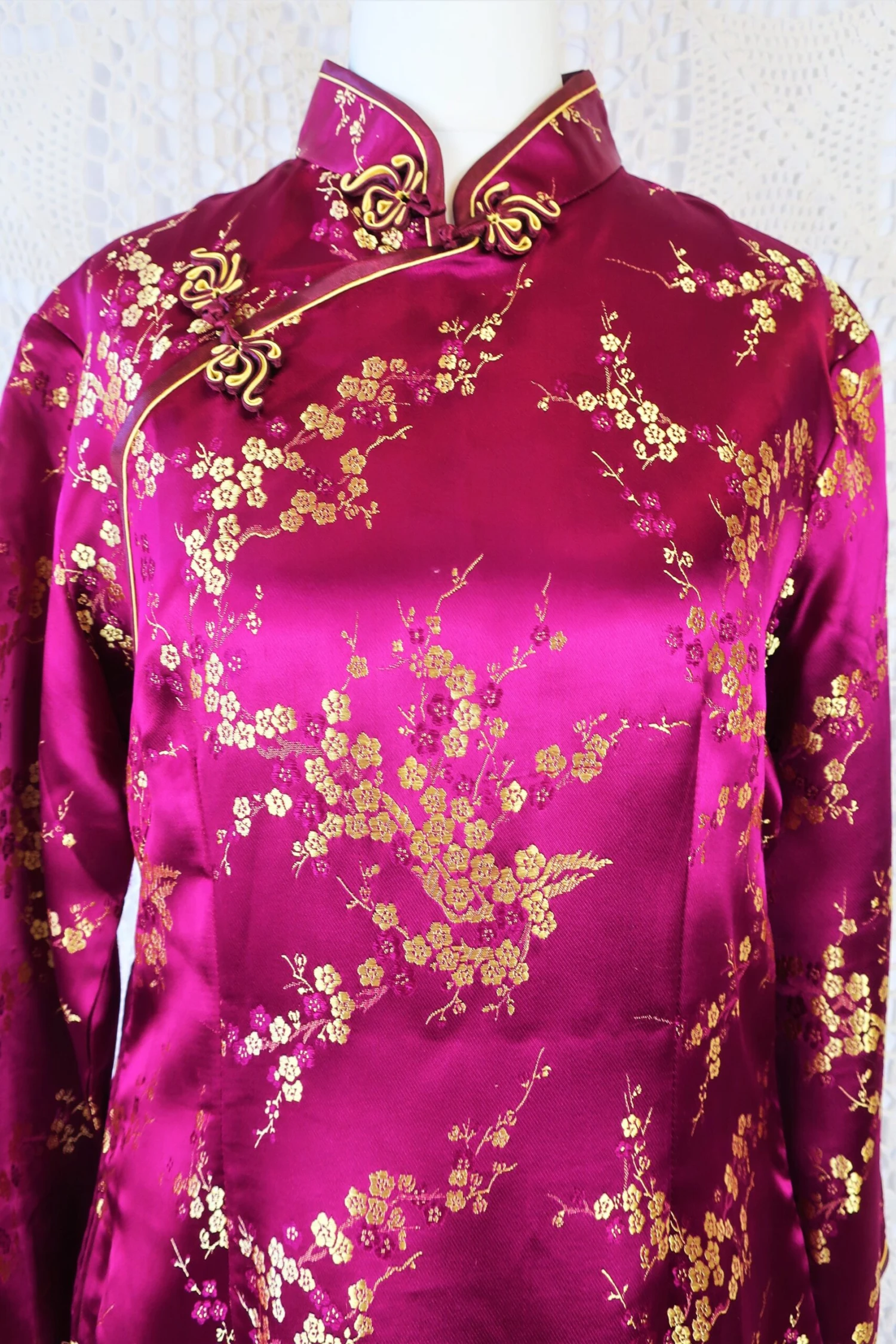 70's Vintage Mandarin Cocktail Dress - Plum & Golden Blossom - Size S/M 4 70's Vintage Mandarin Cocktail Dress - Plum & Golden Blossom - Size S/M - Image 4