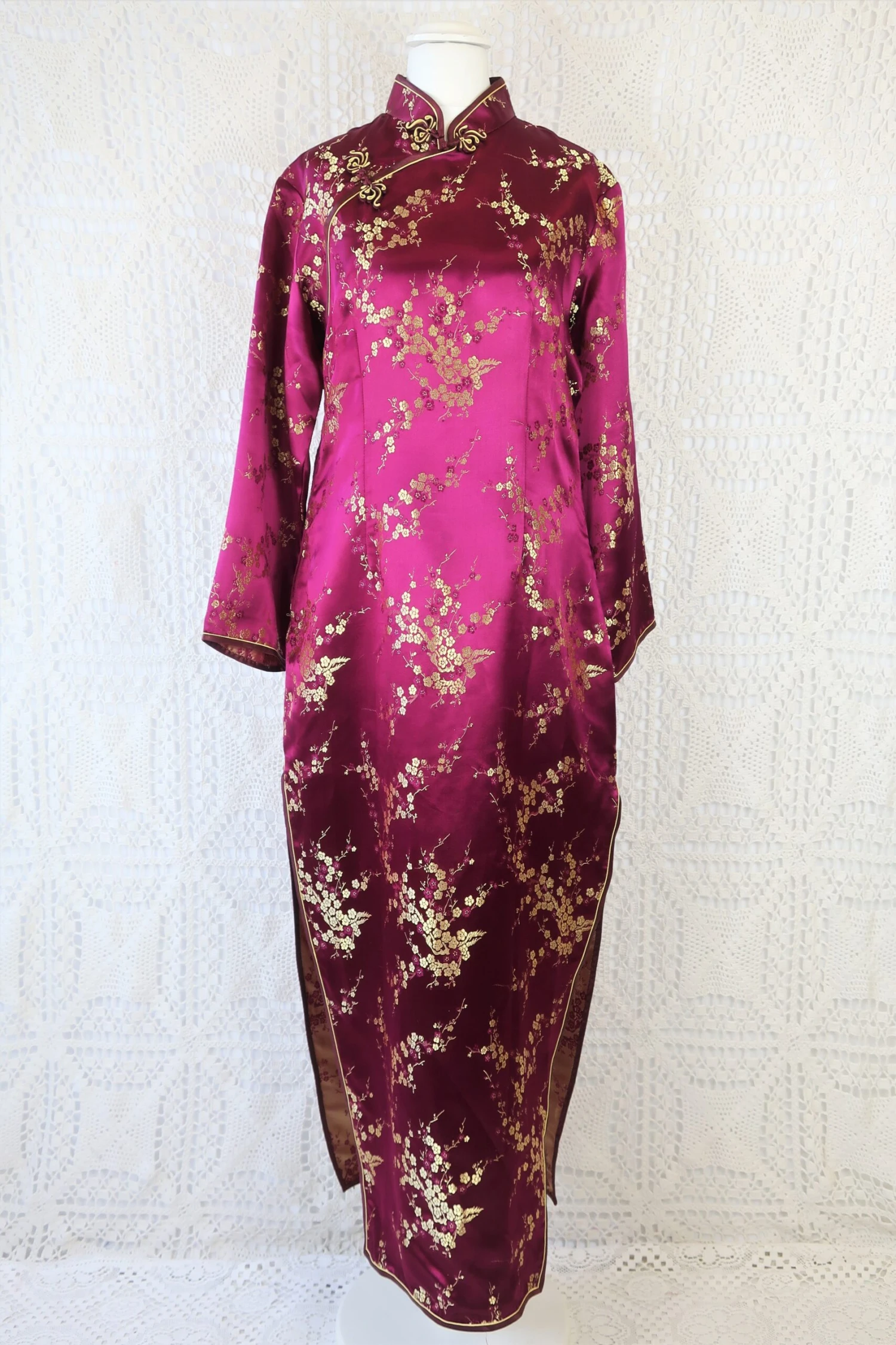70's Vintage Mandarin Cocktail Dress - Plum & Golden Blossom - Size S/M 3 70's Vintage Mandarin Cocktail Dress - Plum & Golden Blossom - Size S/M - Image 3