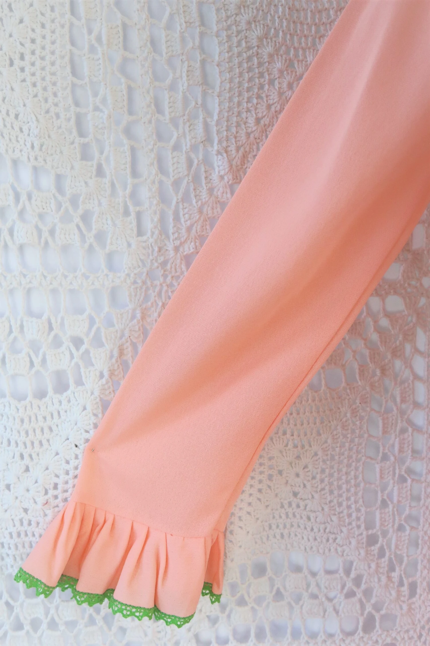 70's Vintage Dress - Taffy Pink & Green Embellishments - Size XS 7 70's Vintage Dress - Taffy Pink & Green Embellishments - Size XS - Image 7