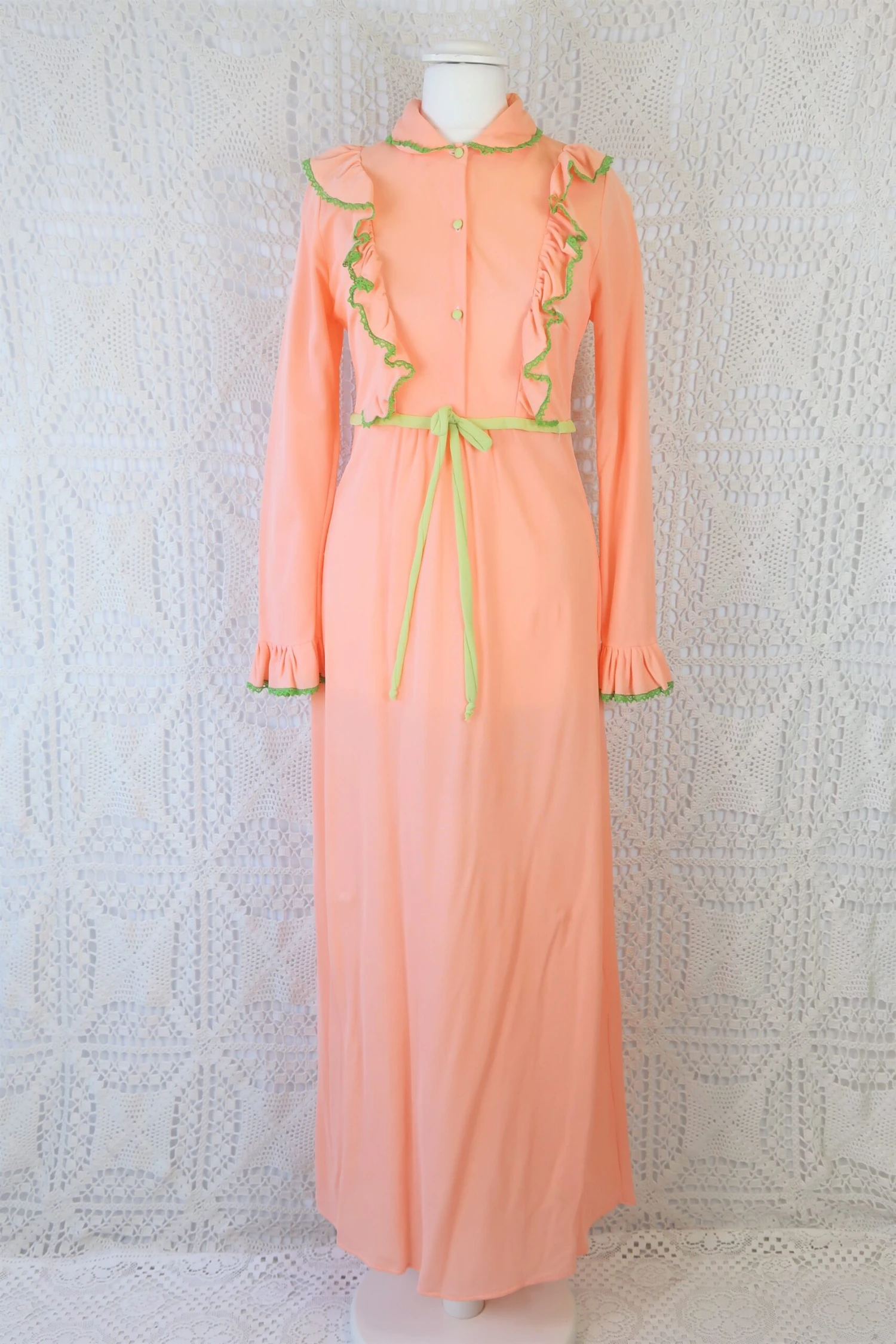 70's Vintage Dress - Taffy Pink & Green Embellishments - Size XS 2 70's Vintage Dress - Taffy Pink & Green Embellishments - Size XS - Image 2