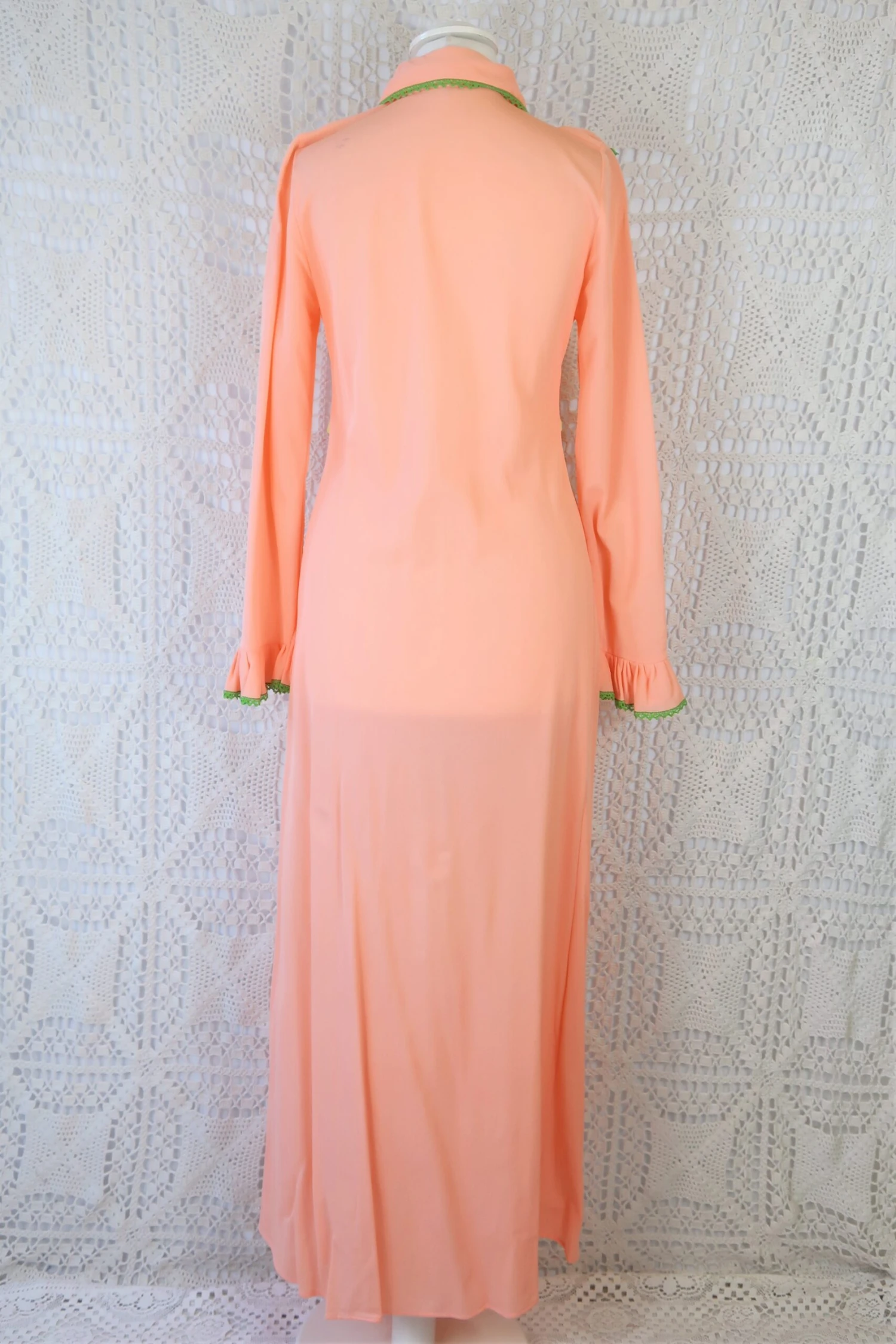 70's Vintage Dress - Taffy Pink & Green Embellishments - Size XS 5 70's Vintage Dress - Taffy Pink & Green Embellishments - Size XS - Image 5