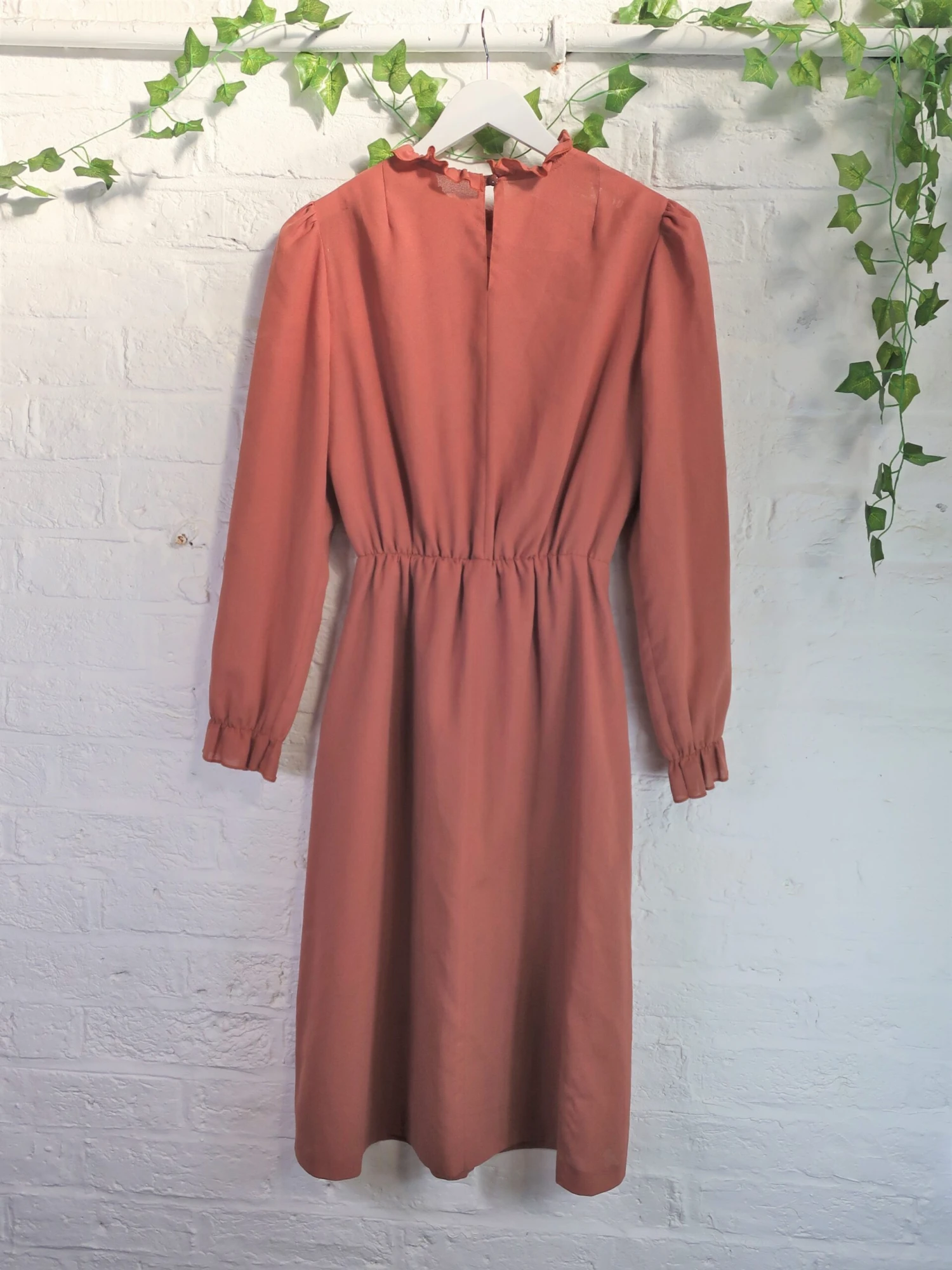 SALE Dark Dusty Pink Lace V Neck Dress - Size S/M 2 SALE Dark Dusty Pink Lace V Neck Dress - Size S/M - Image 2