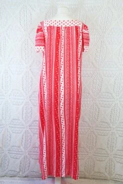 70's Vintage Spring Dress - Bright Red & White Floral - Size L -KIKIS Clothing Shop IMG 3767 f912bf08 c2e2 4553 87c2 b18adc371b22