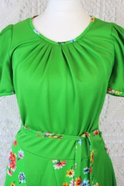 60s Vintage Mini Dress - Bright Green Florals - Size S -KIKIS Clothing Shop IMG 3798 55d4a0b9 914e 42c5 ac0b c829fa5dafae