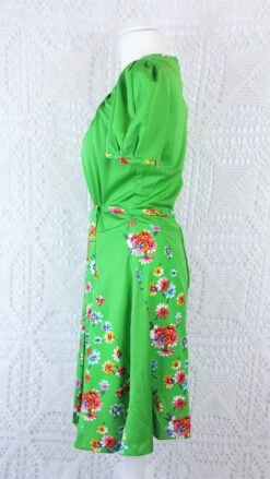 60s Vintage Mini Dress - Bright Green Florals - Size S -KIKIS Clothing Shop IMG 3801 de394f2d a4b9 42fd acc2 05e831274793