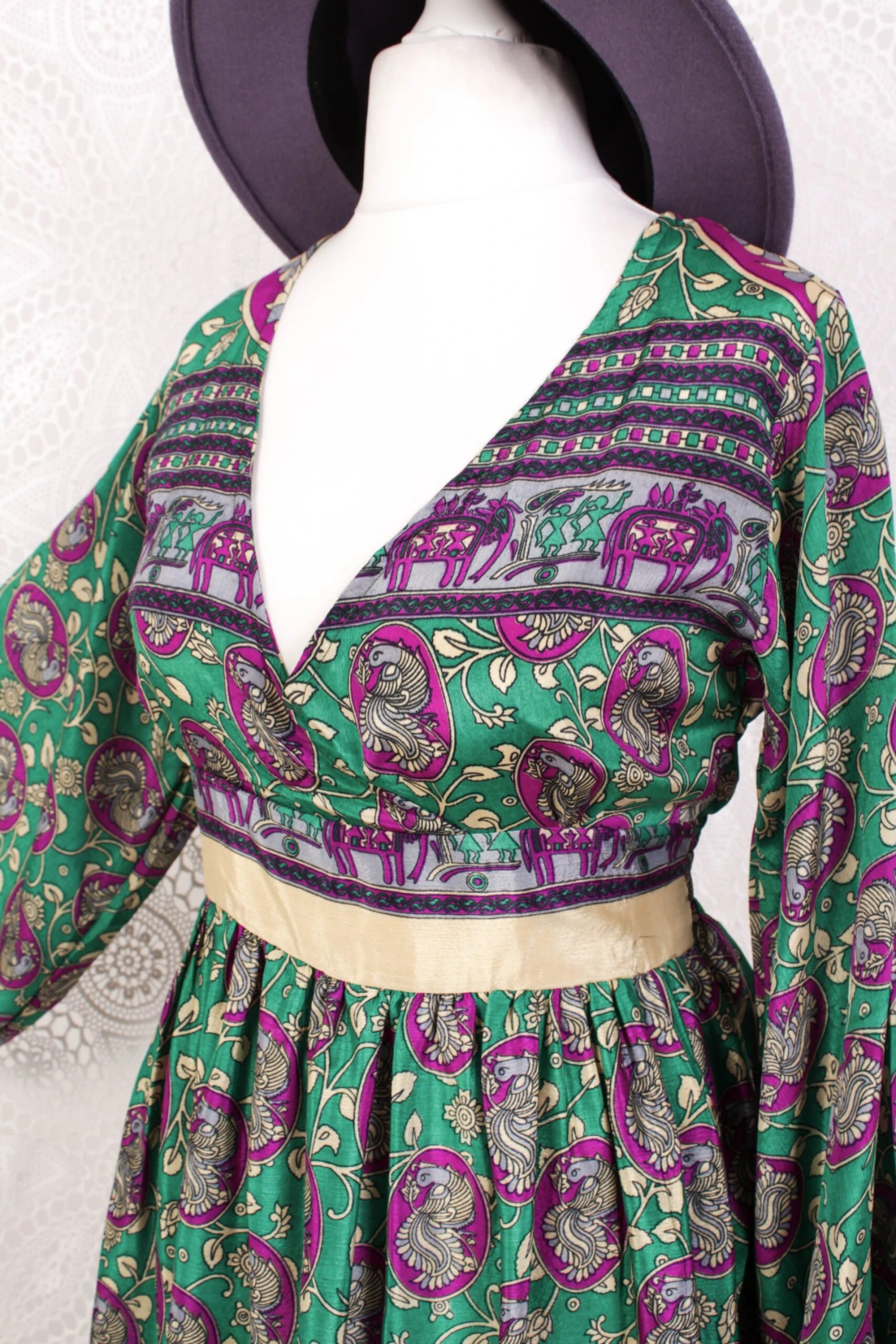 Rosemary Maxi Dress - Vintage Indian Sari - Emerald & Magenta Peacock Illustrations - XS/S 3 Rosemary Maxi Dress - Vintage Indian Sari - Emerald & Magenta Peacock Illustrations - XS/S - Image 3