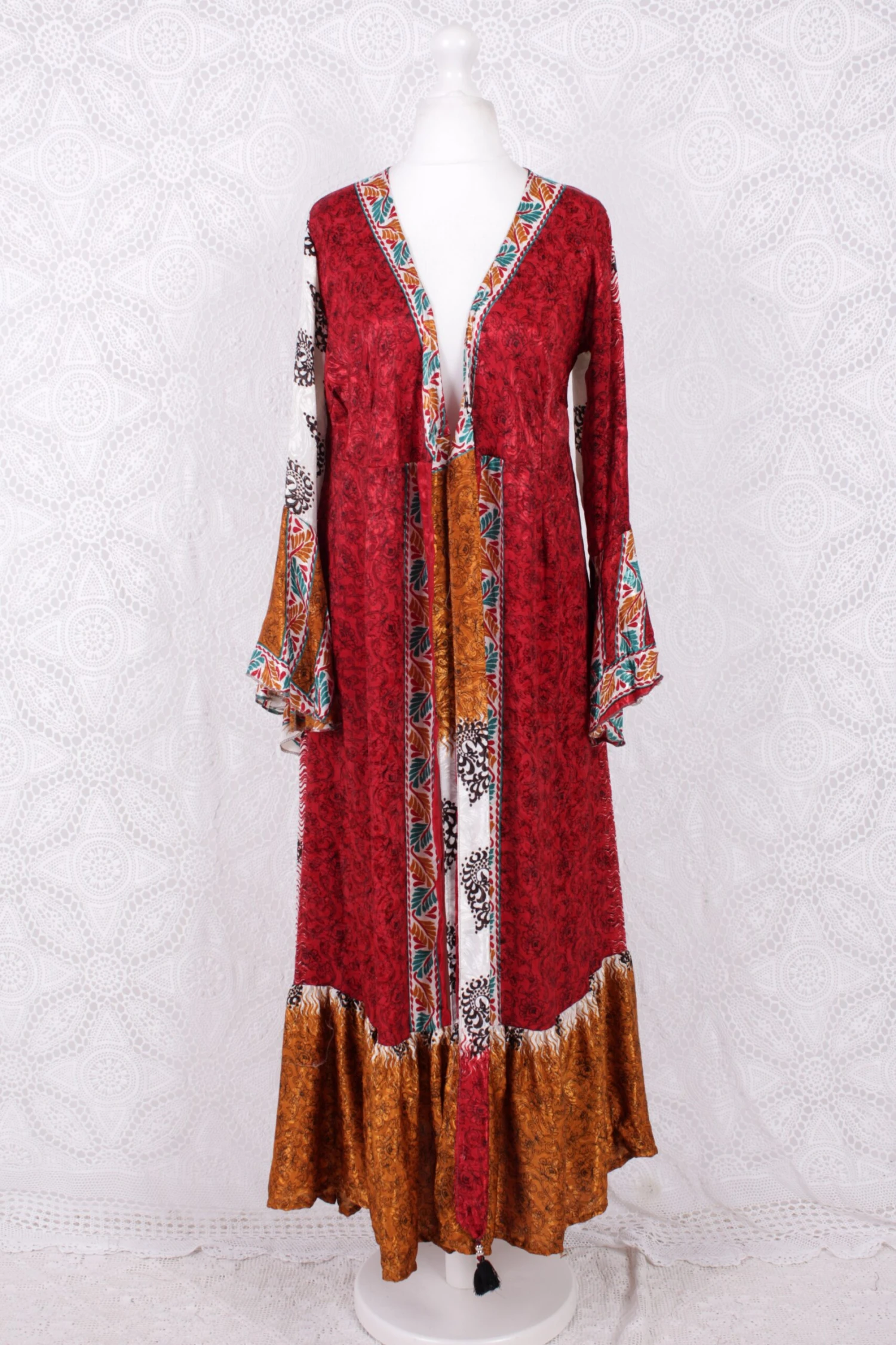 SALE Sylvia Wrap Dress - Vintage Indian Sari - Ivory & Crimson Shimmer (XS - S) 4 SALE Sylvia Wrap Dress - Vintage Indian Sari - Ivory & Crimson Shimmer (XS - S) - Image 4
