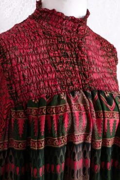 Mona Mini Dress - Vintage Indian Sari - Punch & Emerald Bold Paisley - Free Size -KIKIS Clothing Shop IMG 8849 055bea94 ab11 4a2a 82af 34ccf66ed6e9