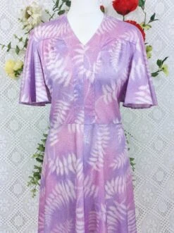 SALE Vintage 70s Day Dress - Lilac Mauve Pink Ferns - Size XS/S 15 SALE Vintage 70s Day Dress - Lilac Mauve Pink Ferns - Size XS/S -KIKIS Clothing Shop image 16c605c9 e54c 4986 87b7 08fbe9c434ad
