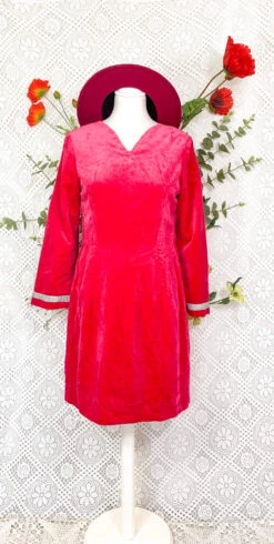 SALE Vintage Pink Heavy Velvet Dress - Size - S/M