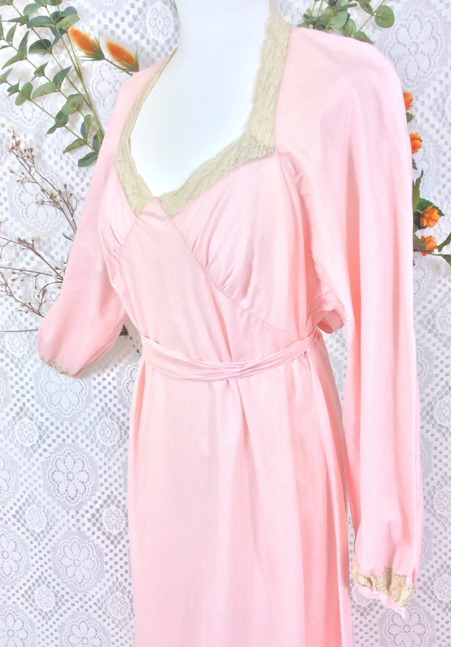 SALE Vintage Night Dress - Pastel Pale Pink Cotton & Lace - S/M 3 SALE Vintage Night Dress - Pastel Pale Pink Cotton & Lace - S/M - Image 3