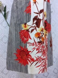 SALE Vintage 70s Dress - Red & Cream Striped Floral - Size M 21 SALE Vintage 70s Dress - Red & Cream Striped Floral - Size M -KIKIS Clothing Shop image 3fb77c2a dbbe 4d1a b4dd 65e08f251392