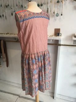 SALE Sleeveless Paisley Retro Day Dress - Size M -KIKIS Clothing Shop image 6e6801b8 5d7f 4fa3 b1df 35ef39cc6b46