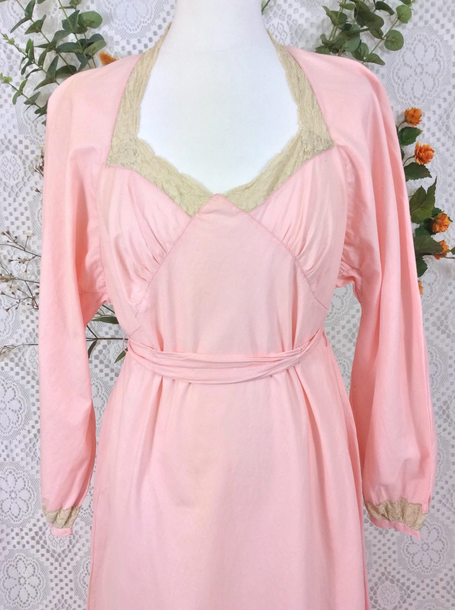 SALE Vintage Night Dress - Pastel Pale Pink Cotton & Lace - S/M 2 SALE Vintage Night Dress - Pastel Pale Pink Cotton & Lace - S/M - Image 2
