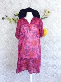SALE Vintage Sparkly Pink/Purple/Red Floral Smock Dress Size S