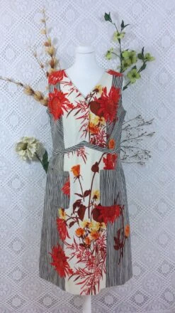 SALE Vintage 70s Dress - Red & Cream Striped Floral - Size M