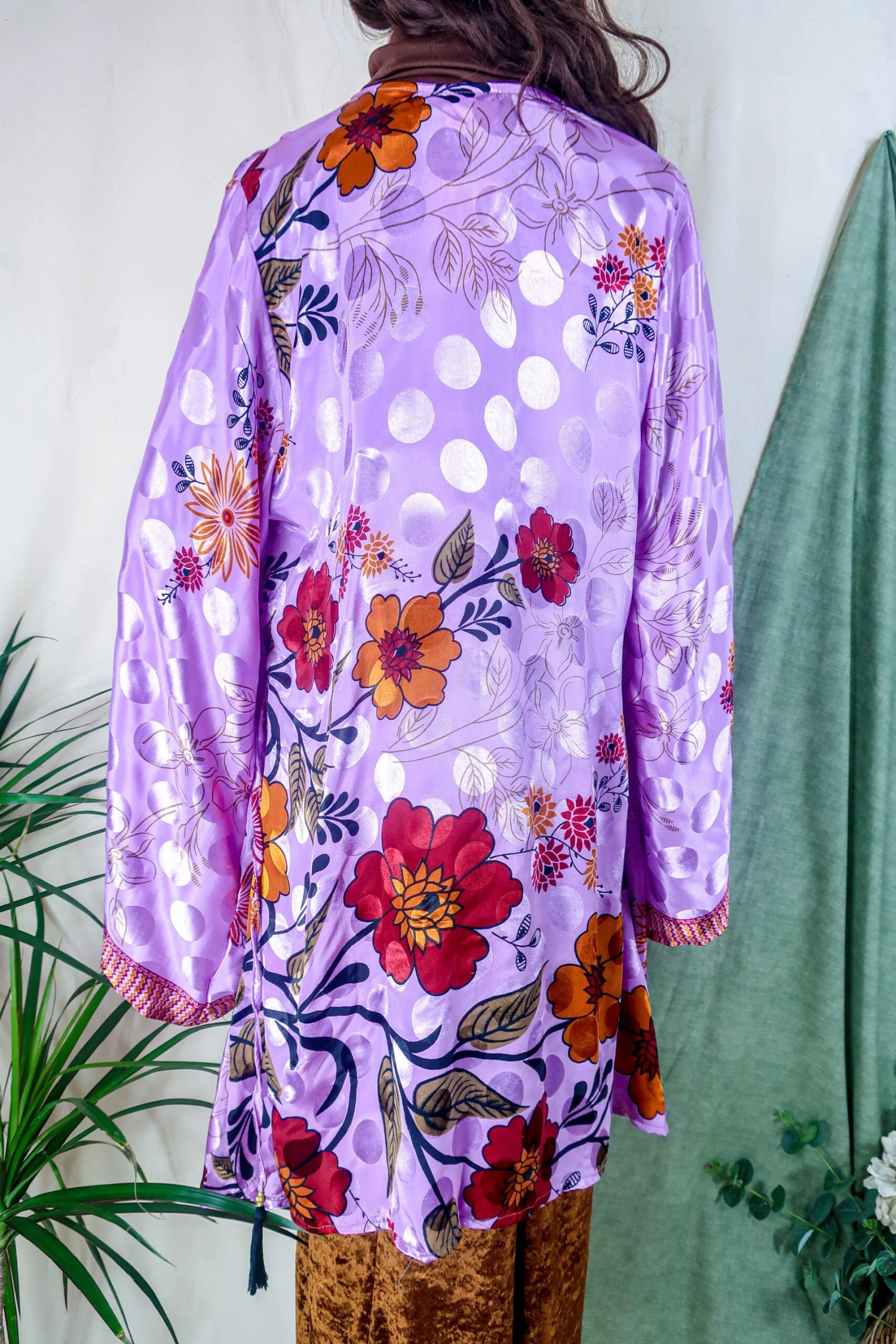 Karina Kimono Mini Dress - Vintage Sari - Garden Cosmos Floral - Free Size XL 6 Karina Kimono Mini Dress - Vintage Sari - Garden Cosmos Floral - Free Size XL - Image 6