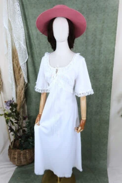 Vintage Long Midi Dress - Diamond White Lacy Floral Embroidery - Size S